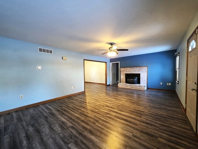 Building Photo - 29325 W Line Rd