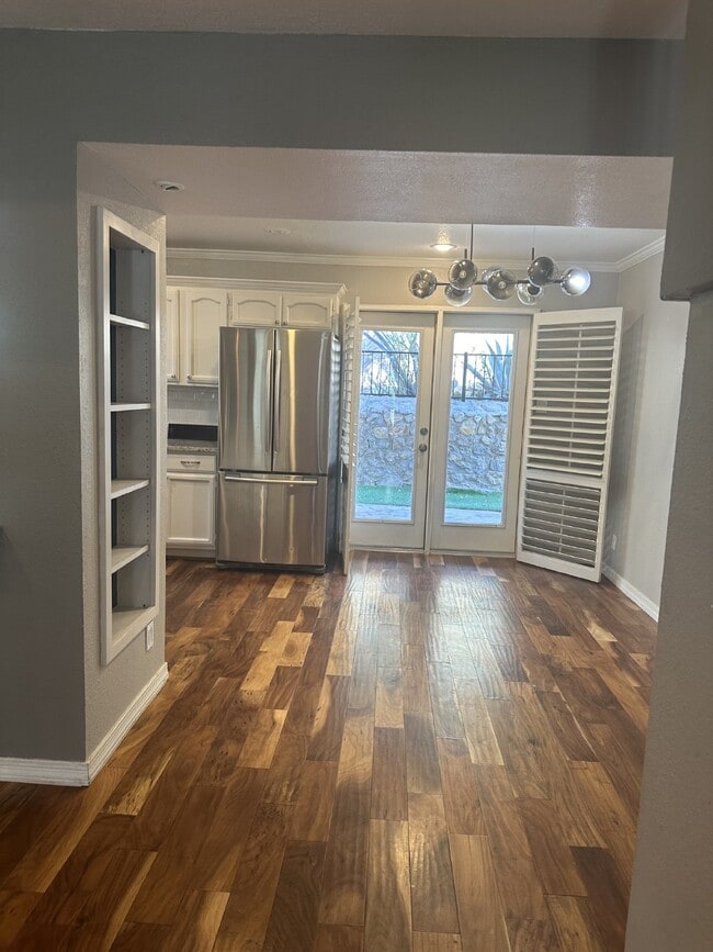 Building Photo - 5615 Burning Tree Dr