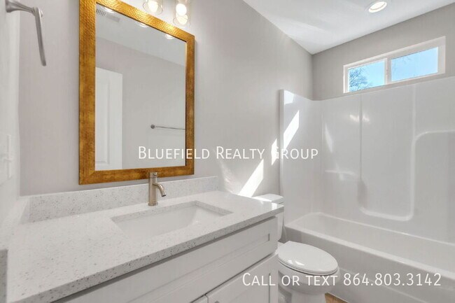 Building Photo - 253 Woodruff St