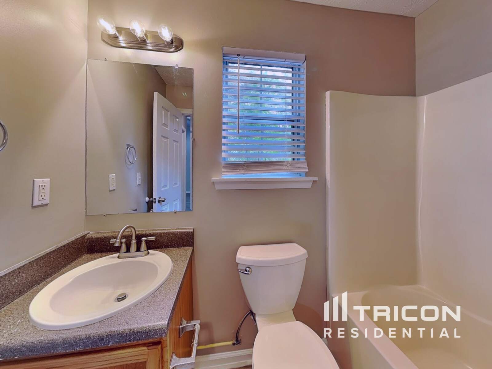 Building Photo - 2340 Amber Hills Way