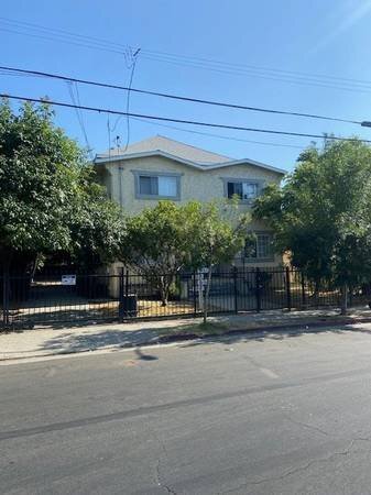 Primary Photo - 1492 W 27th St