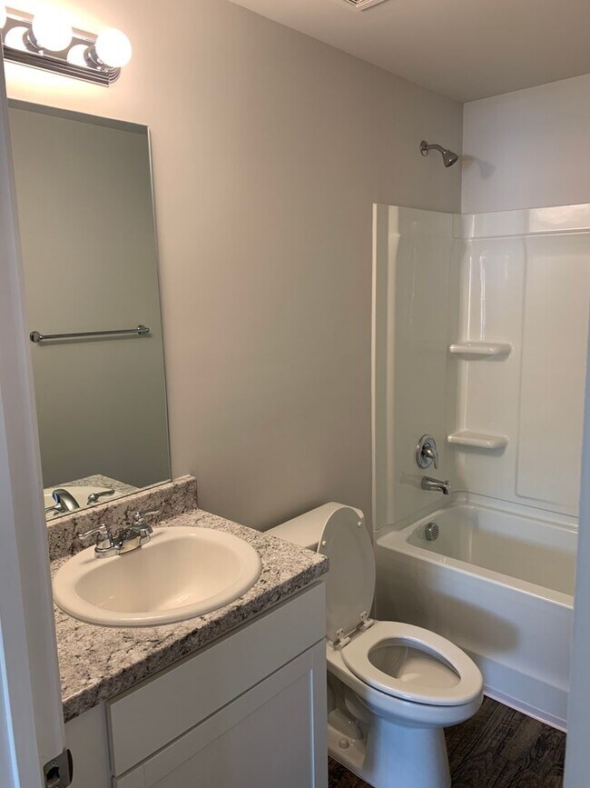 Building Photo - *Pre-leasing* Three Bedroom | Two Bath Hom...