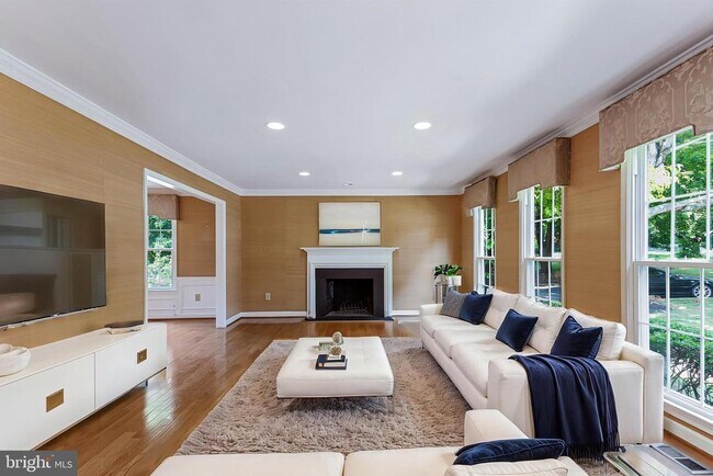 Building Photo - 7416 Royal Dominion Dr