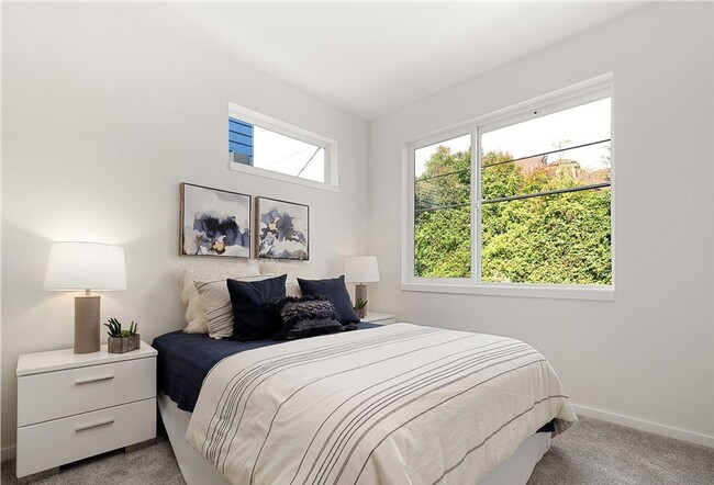 Building Photo - Luxury 3-Bed Interbay Townhome