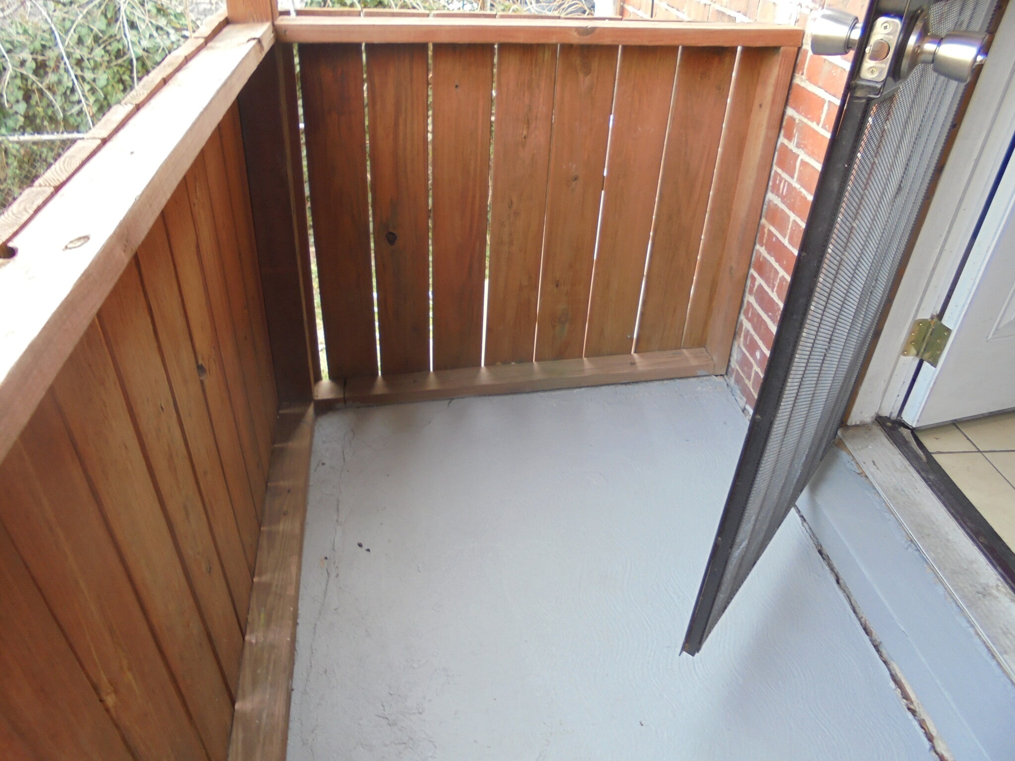 Small back porch - 1610 Homestead st