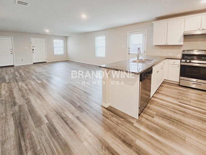 Building Photo - 7014 Winding Shelf