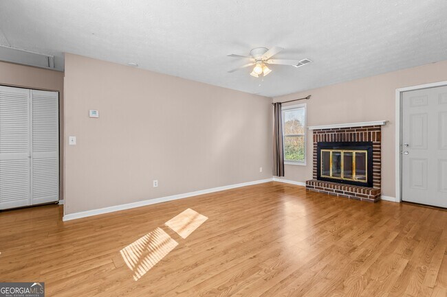 Building Photo - 236 Mateo Walk