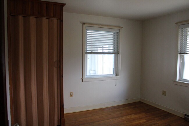 Building Photo - 4840 Lehman Rd