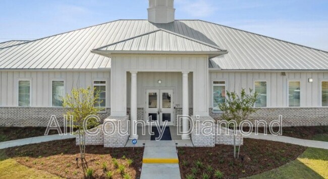 Building Photo - 6615 Kettles St