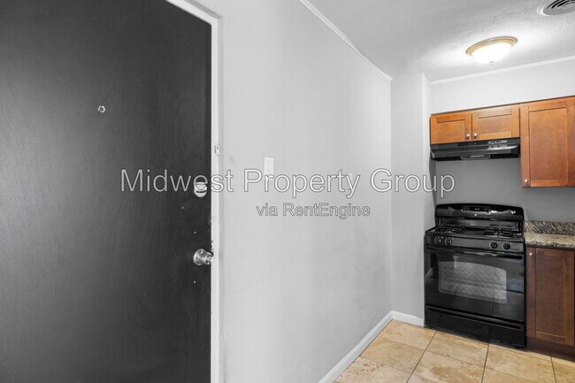 Building Photo - 2507 S Big Bend Blvd