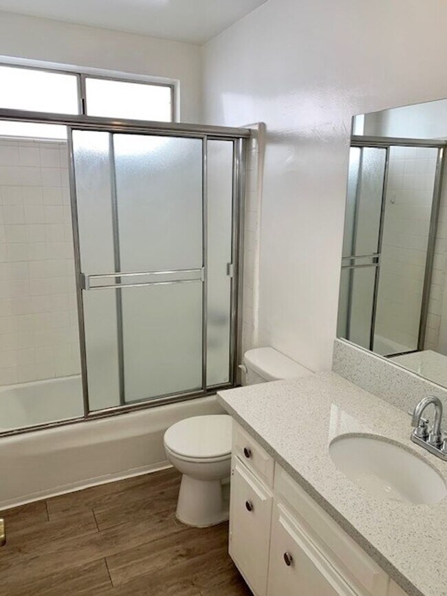 Building Photo - 156