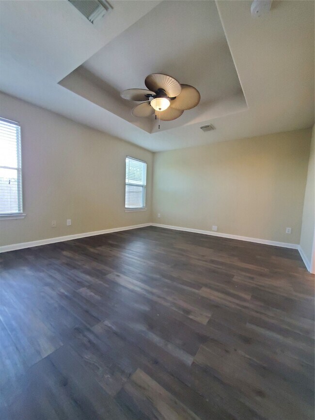 Building Photo - 9342 Canady Park Ln
