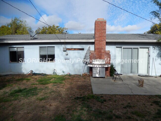 Building Photo - AVAILABLE JULY  - Laguna Lake Home on Large Lot - 3 Bedroom / 2 Bathroom