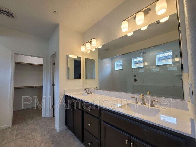 Building Photo - 708 Gentle Breeze Wy