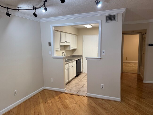Building Photo - 5005 Wingate Way