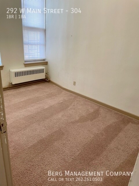 Building Photo - 292 W Main St