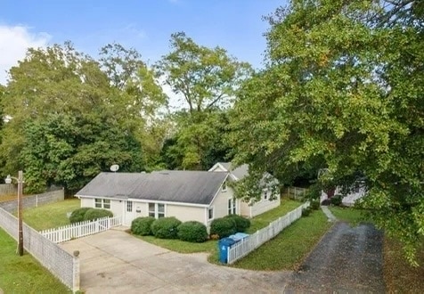 Building Photo - 112 Fairfield Cir