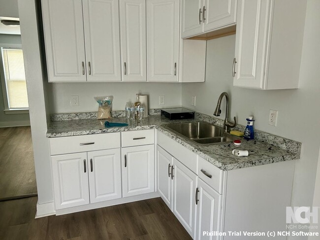 Building Photo - 79 St Charles St