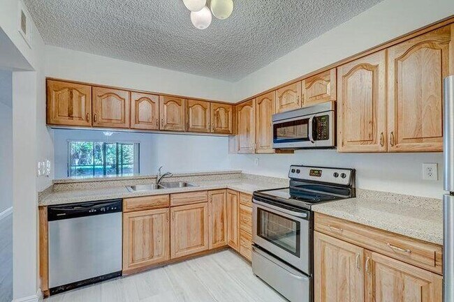 Building Photo - 1801 Sabal Ridge Ct