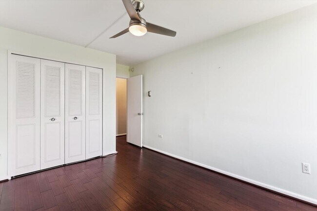 Building Photo - Great 2 Bedroom 2 Bath in Van Ness DC!