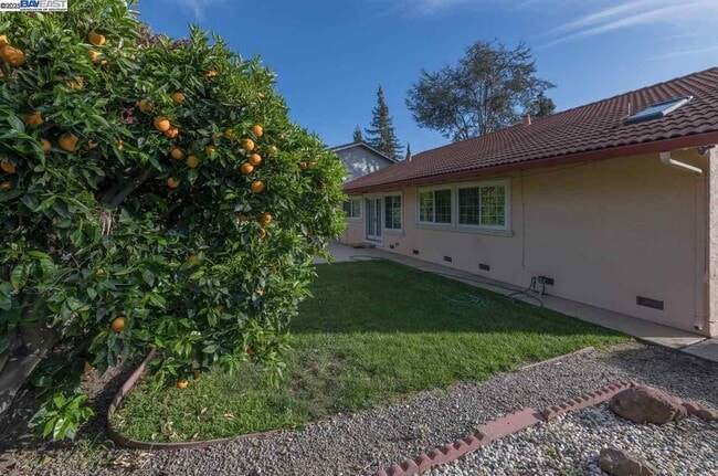 Building Photo - 39610 Benavente Ave