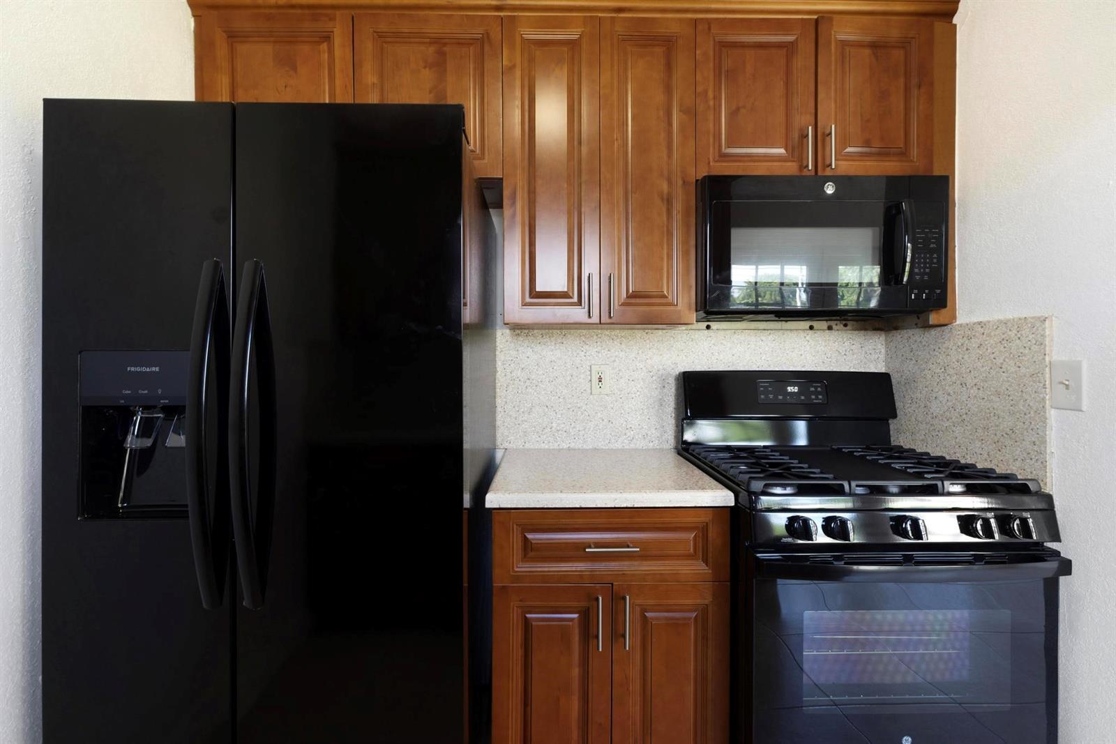 Building Photo - 585 NW 182nd Ter