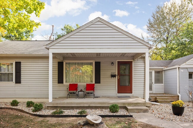 Building Photo - 2307 E 65th St