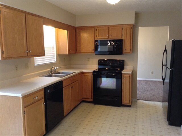 Building Photo - 2209 Springside Ct