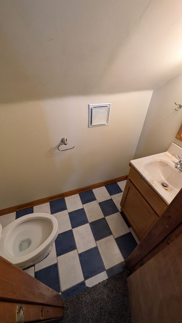 Building Photo - Charming  Single Family 3bd/1.5 bath