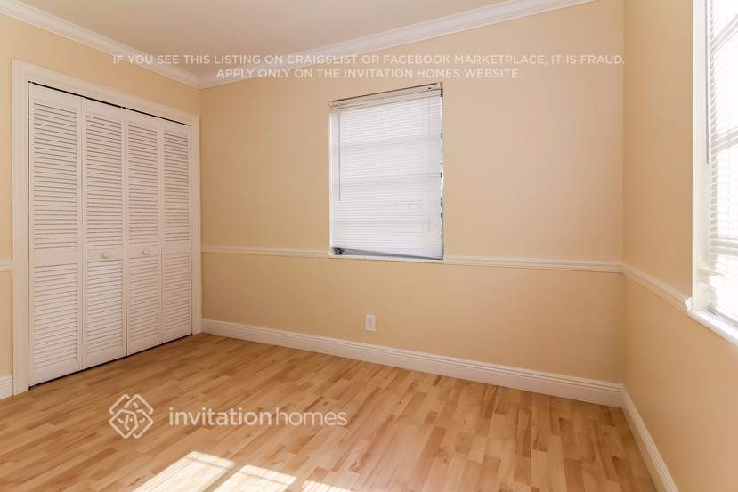 Building Photo - 6565 Westview Dr