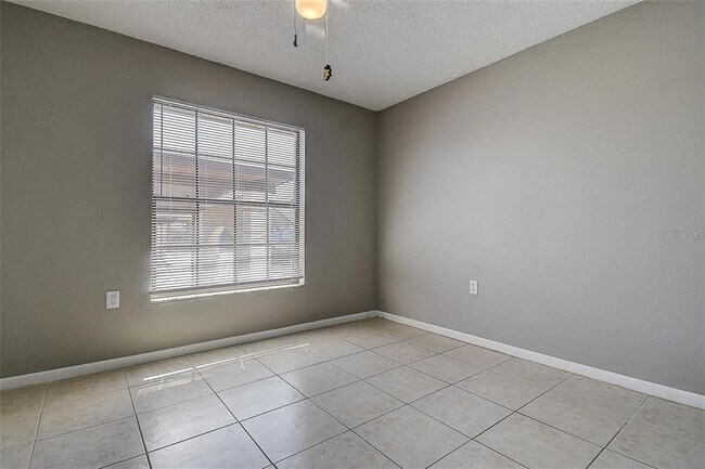 Building Photo - 4752 Sunny Loop