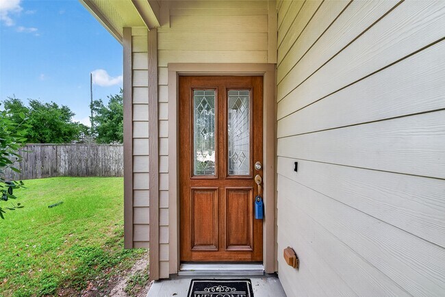 Building Photo - 24670 Folkstone Cir