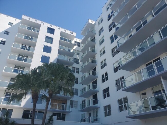 Building Photo - 3450 S Ocean Blvd