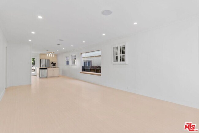 Building Photo - 2128 Camden Ave