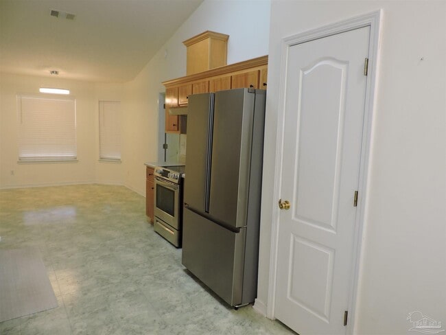 Building Photo - 5626 Rosebay St