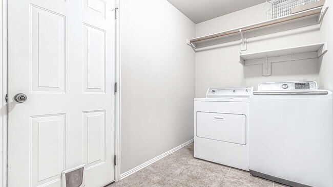 Building Photo - Beautiful Home in Bentonville!