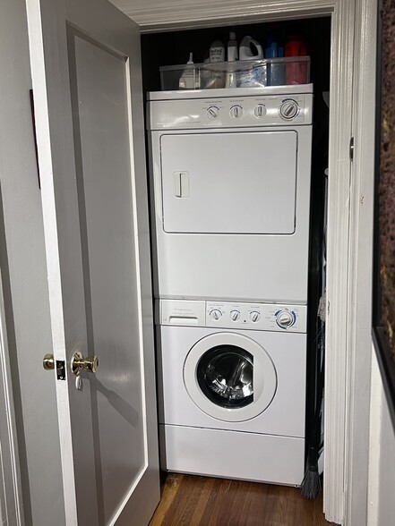 Building Photo - 1203 S Rimpau Blvd