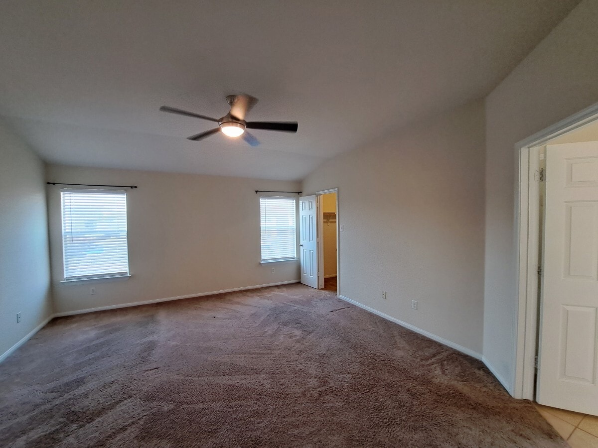 Building Photo - 829 Kachina Loop