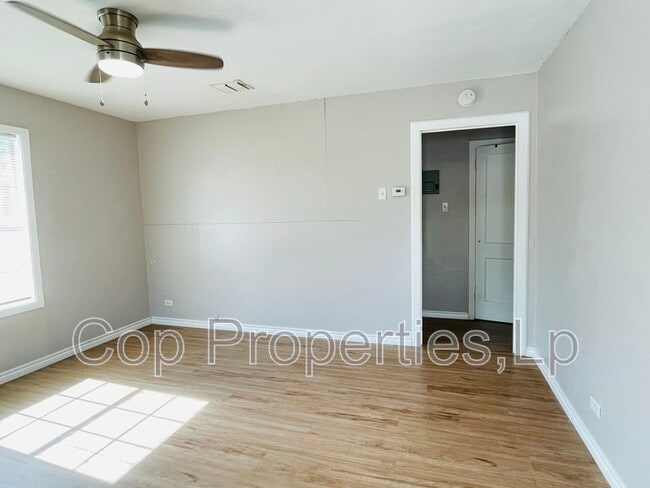 Building Photo - 1807 Gorman