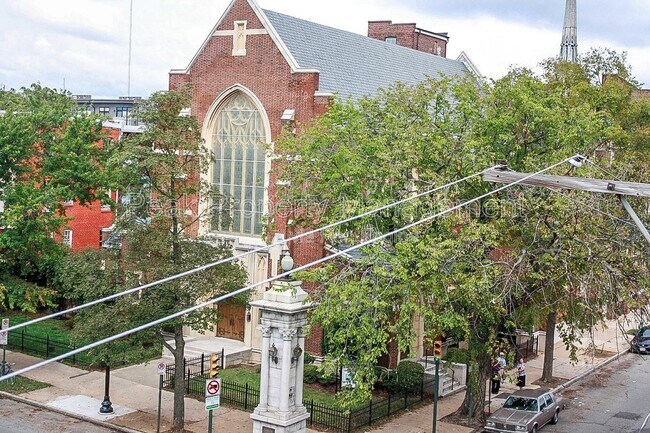 Building Photo - 511 Ryland St