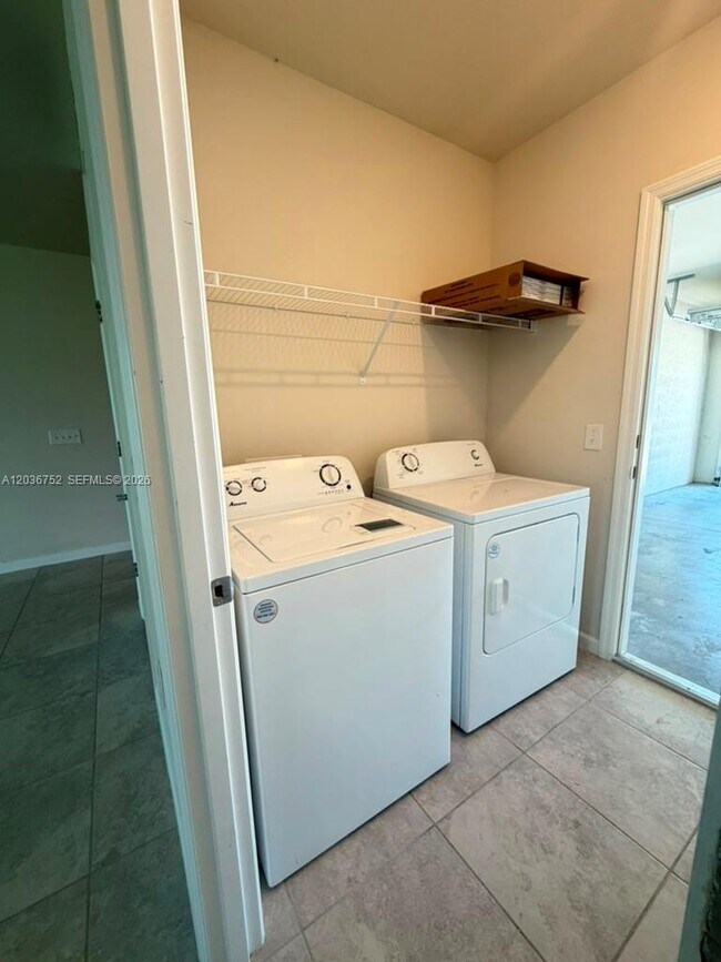 Building Photo - 10798 Marlberry Way