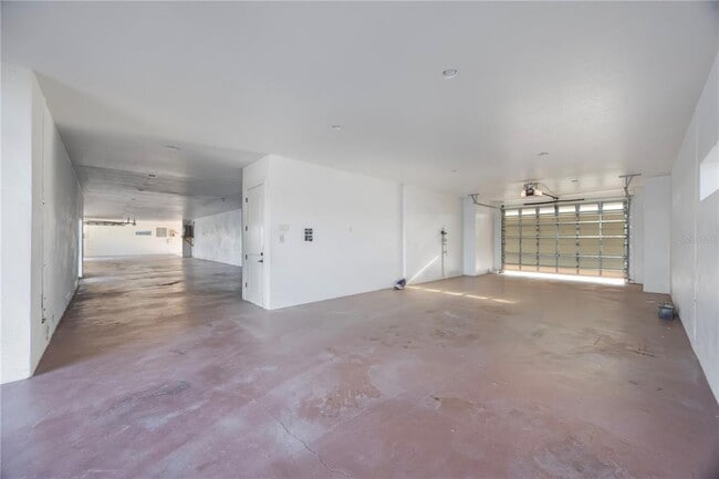 Building Photo - 736 Pruitt Dr