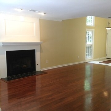 Building Photo - 2960 Woodruff Dr SE