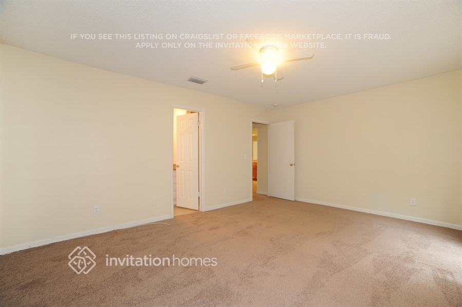 Building Photo - 608 Valley Hill Dr