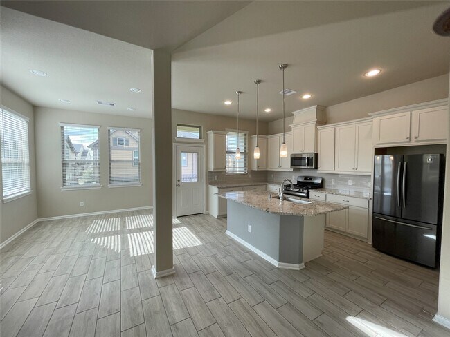 Building Photo - 5514 Sallow Bay Ln