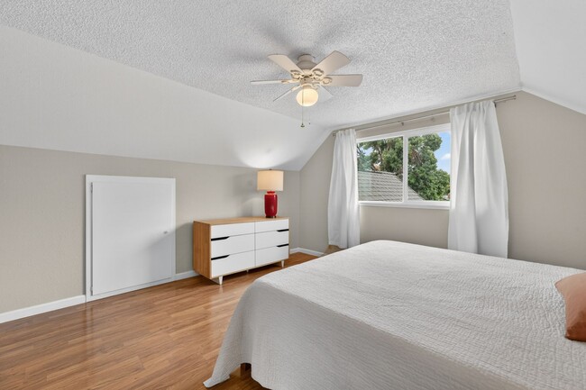 Building Photo - 420 Colusa Pl