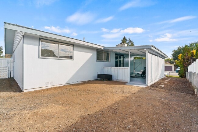 Building Photo - 6902 Alpine Way - Located in West Valley