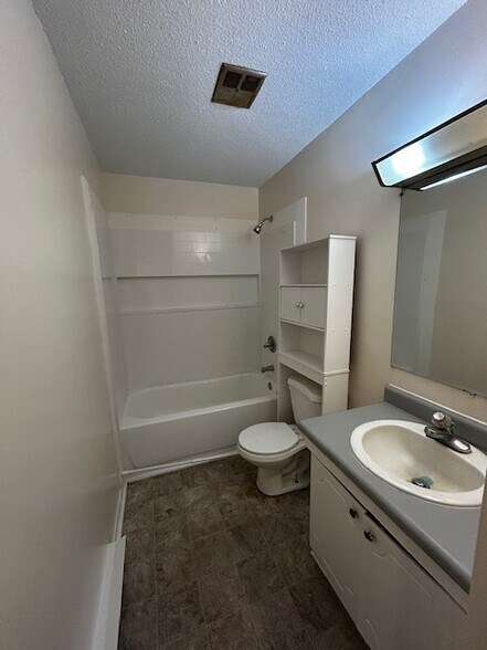 Building Photo - 3600 Cannan Forest Dr