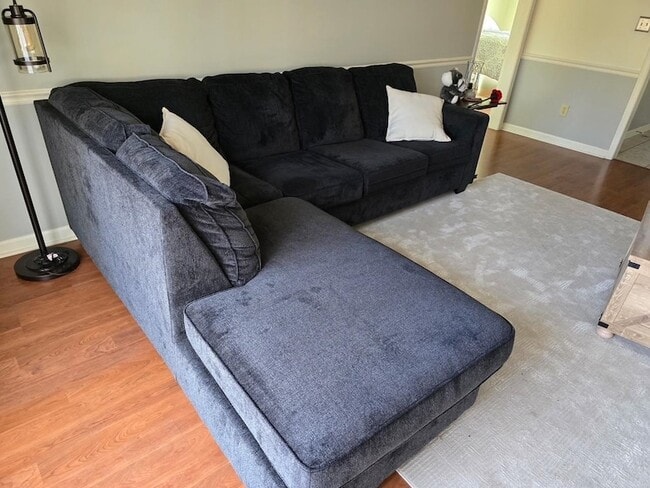 Building Photo - 12160 Osborne Grove Dr