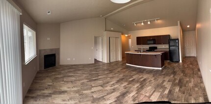 Building Photo - 1609